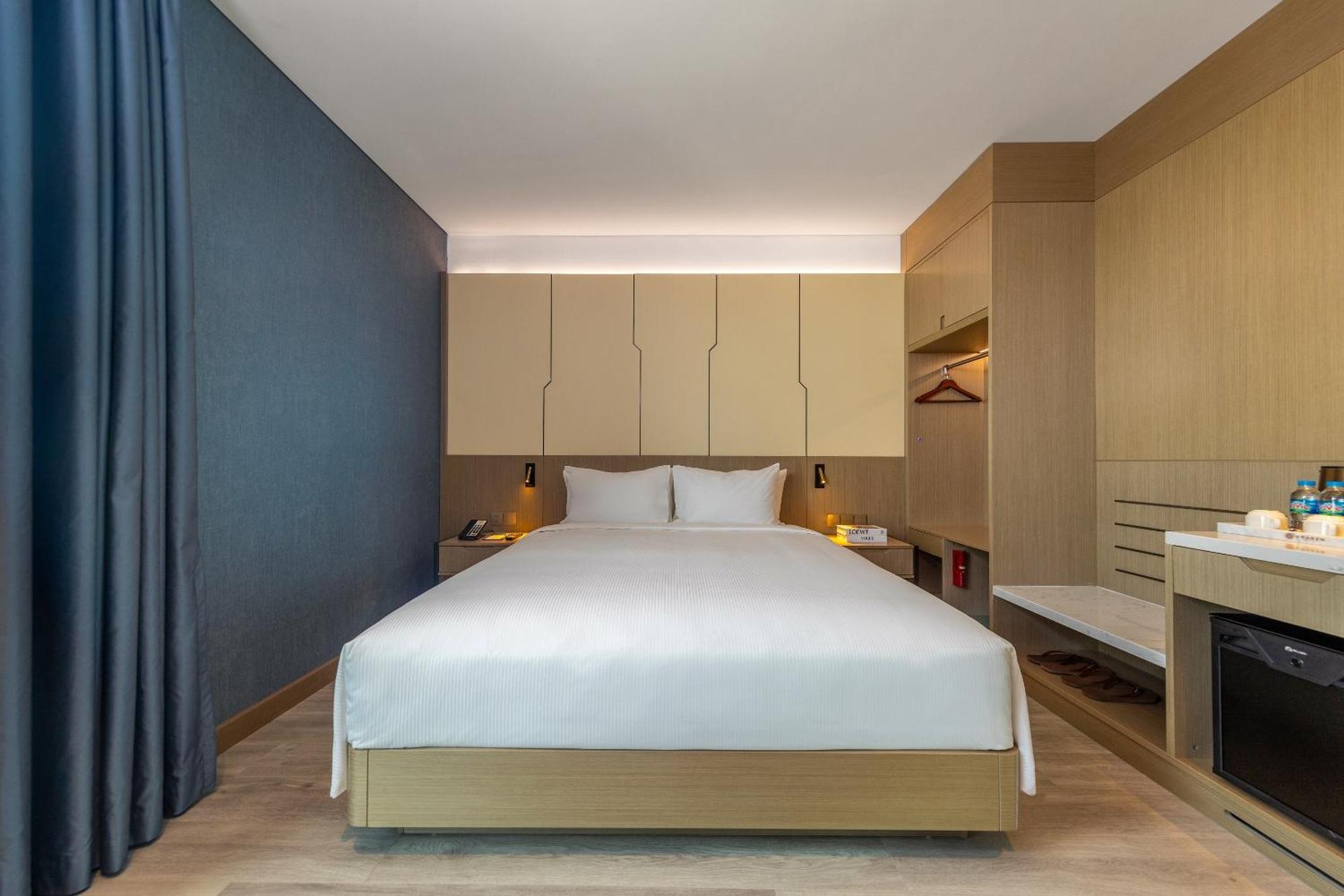Awaken Da Nang Hotel Esterno foto