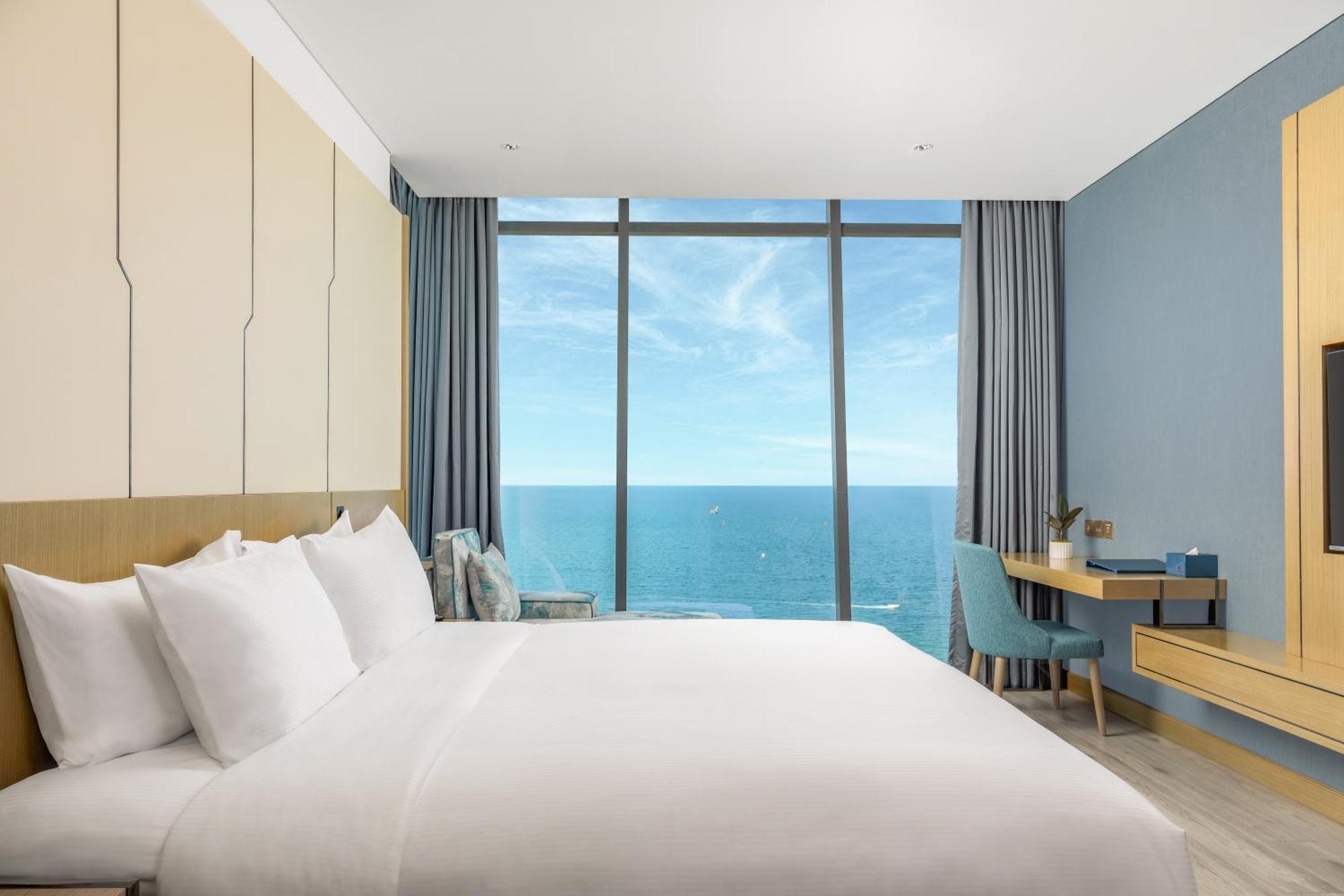 Awaken Da Nang Hotel Esterno foto