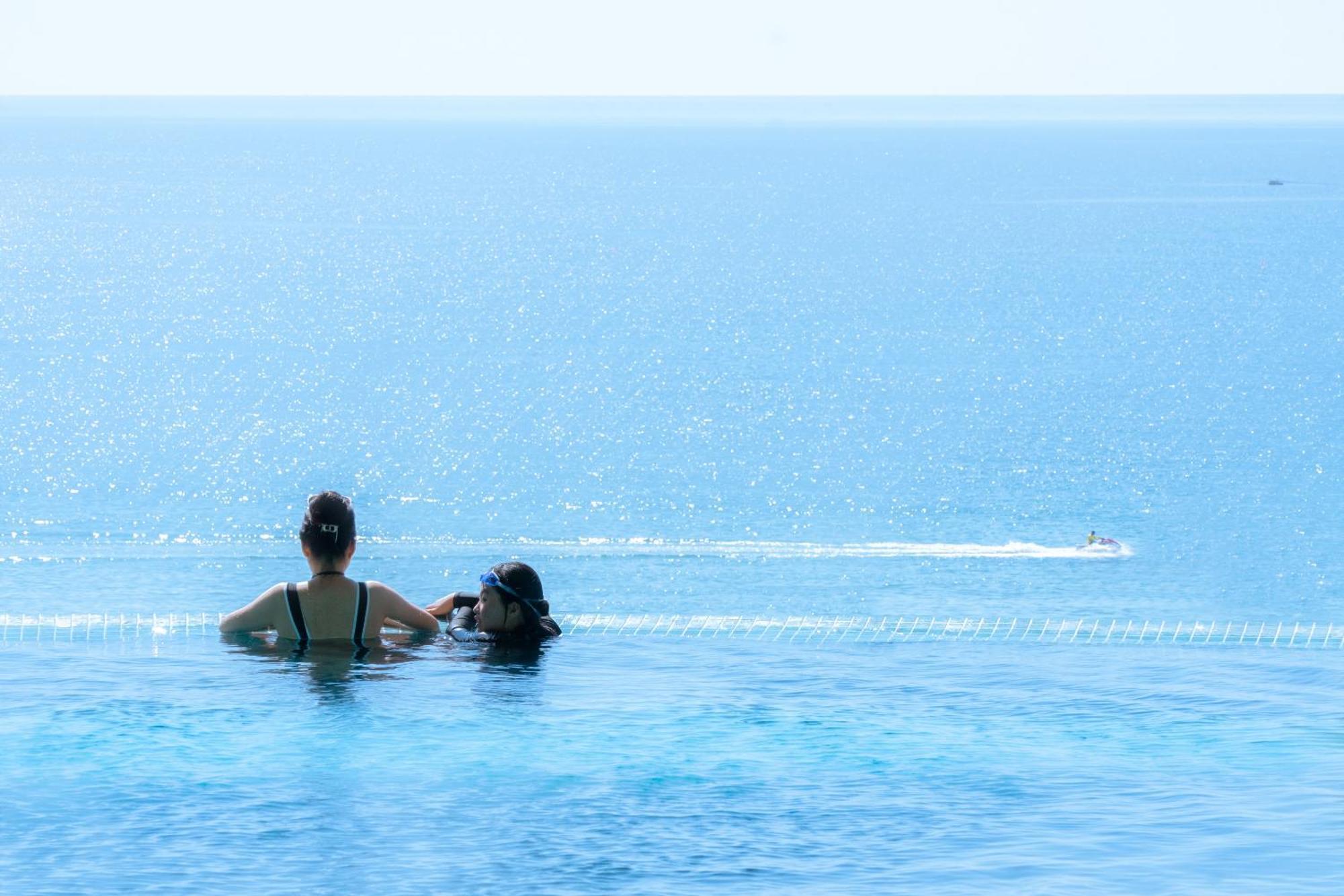 Awaken Da Nang Hotel Esterno foto