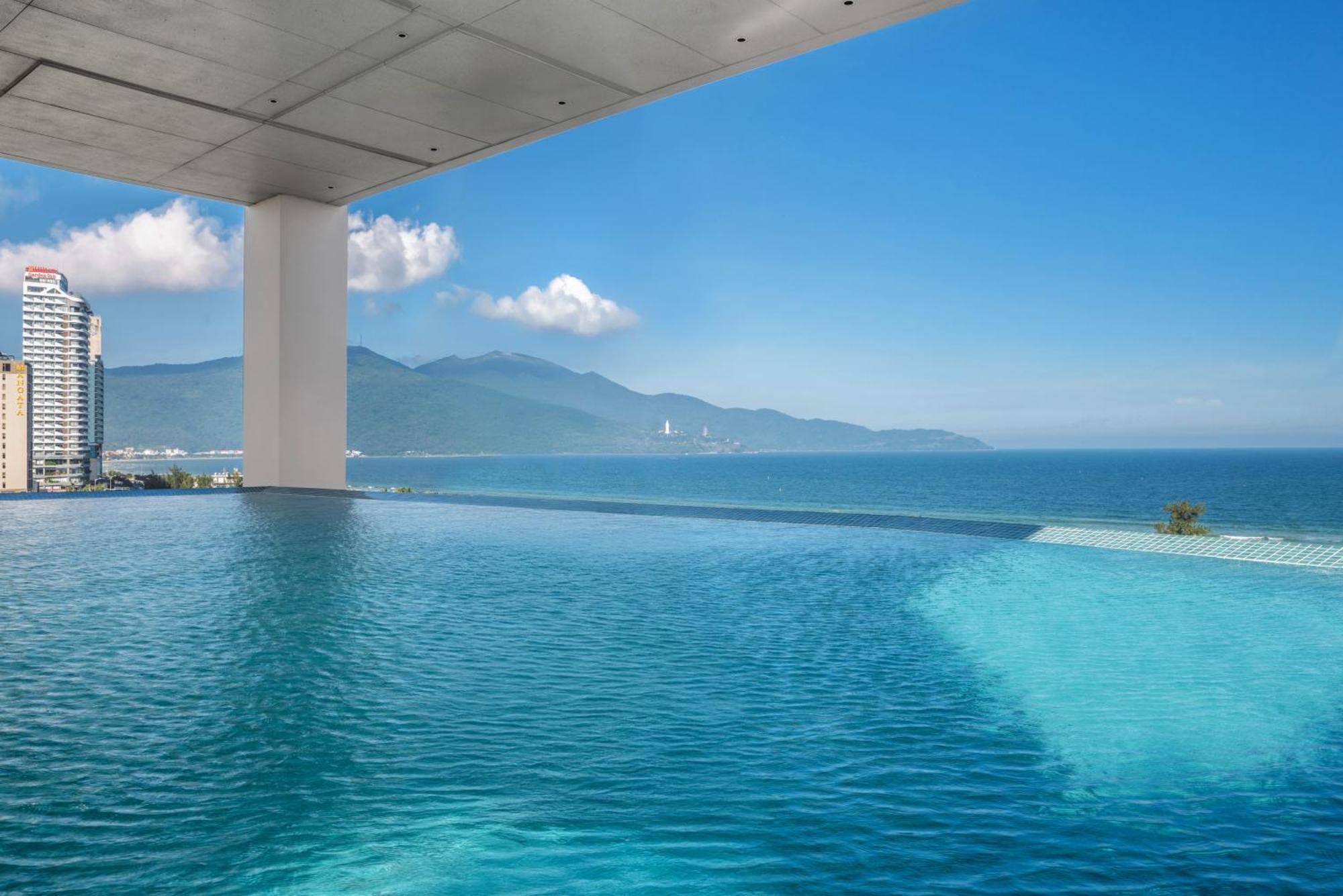 Awaken Da Nang Hotel Esterno foto